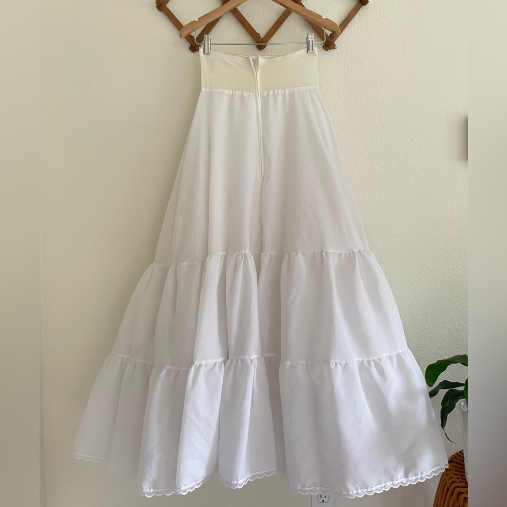 *sold* Vintage Full Skirt Tiered Petticoat Layered Tulle Bridal Crinoline - Picture 8 of 14
